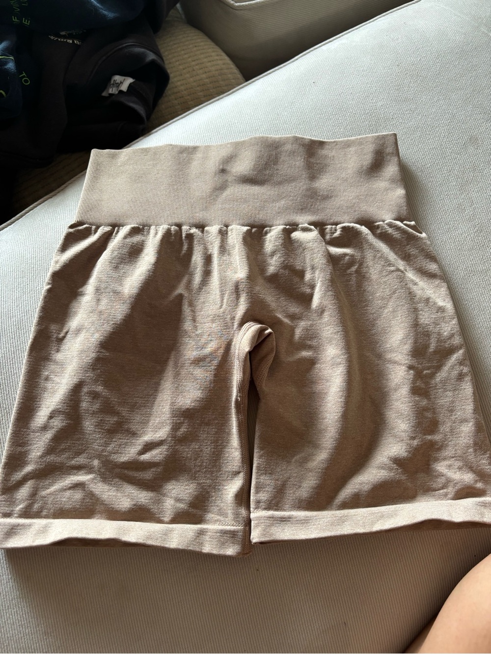 Nvgtn contour shorts